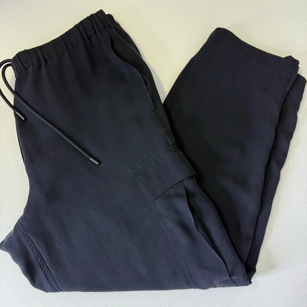 Theory Black Relaxed Fit Cargo Ankle Pants Size Medium | Pull-On Style - Picture 1 of 7